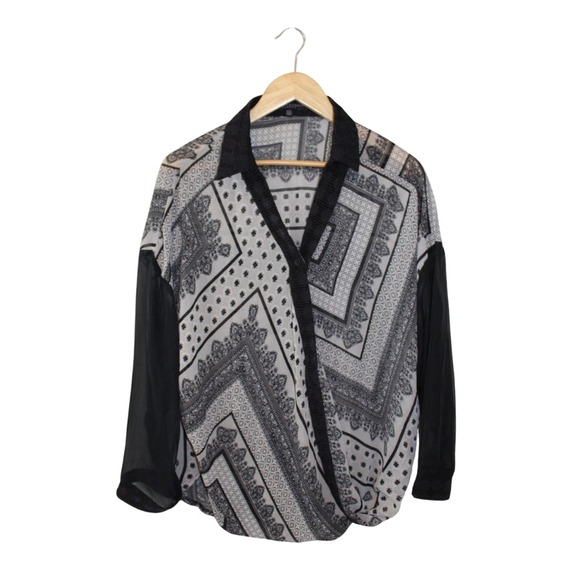 Robert Kitchen Tops - Robert Kitchen Shear Womens Shirt XL Black